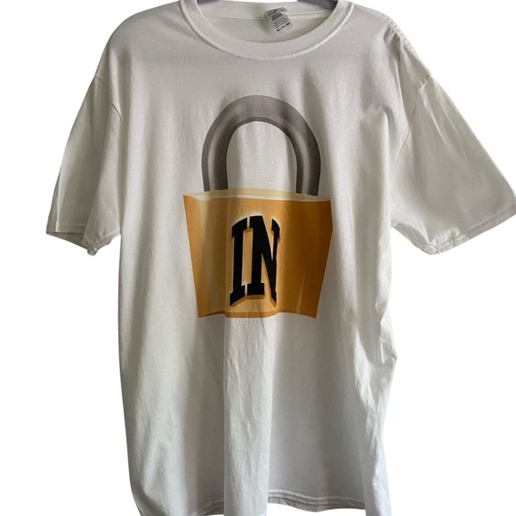 Gildan White Short Sleeve Tee with Minimalist Padlock Design - Picture 1 of 2